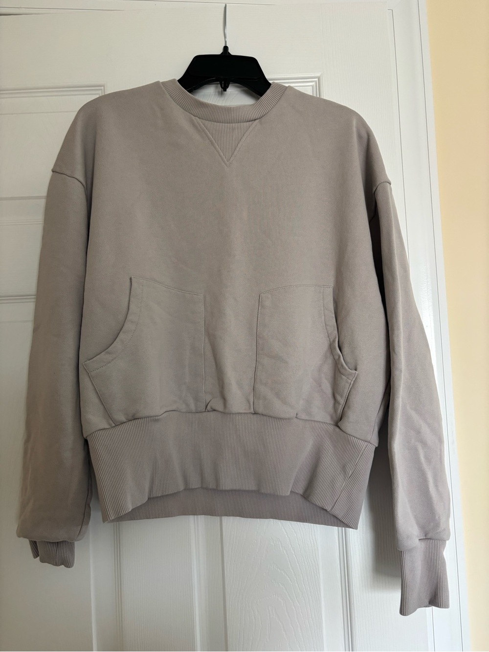 Zara Men's Crewneck Sweatshirt in Light Taupe